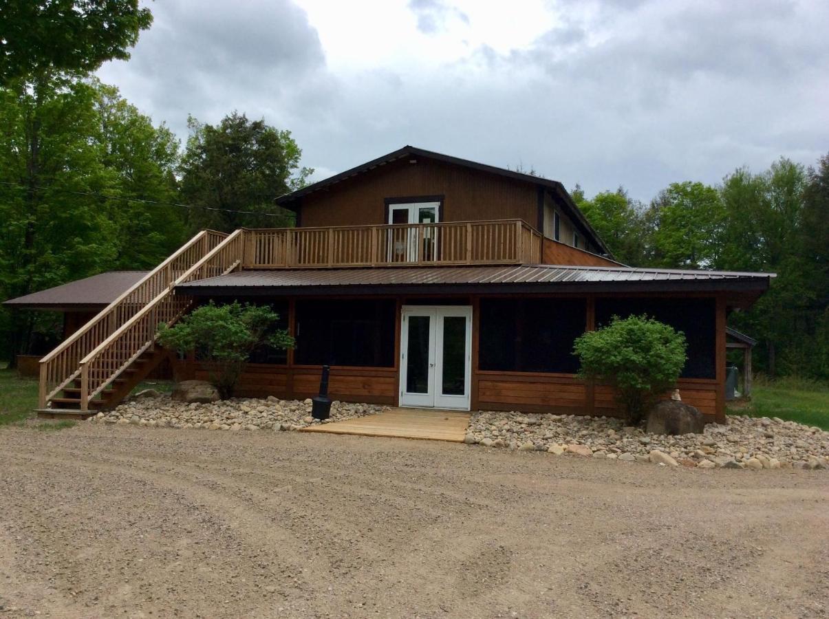 Madawaska Lodge Exterior photo