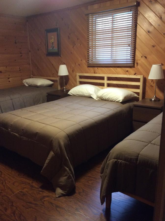 Madawaska Lodge Exterior photo
