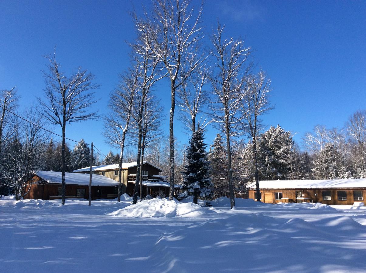 Madawaska Lodge Exterior photo