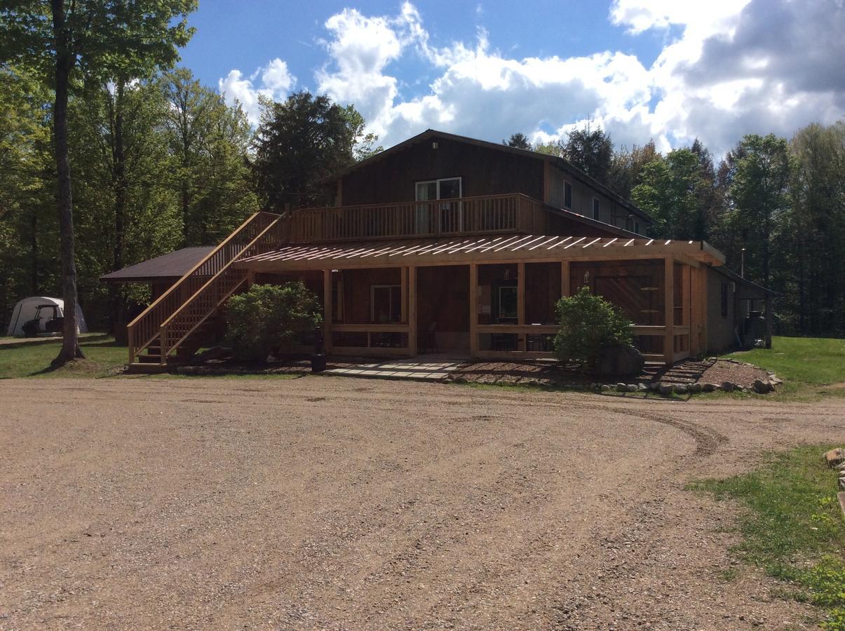 Madawaska Lodge Exterior photo