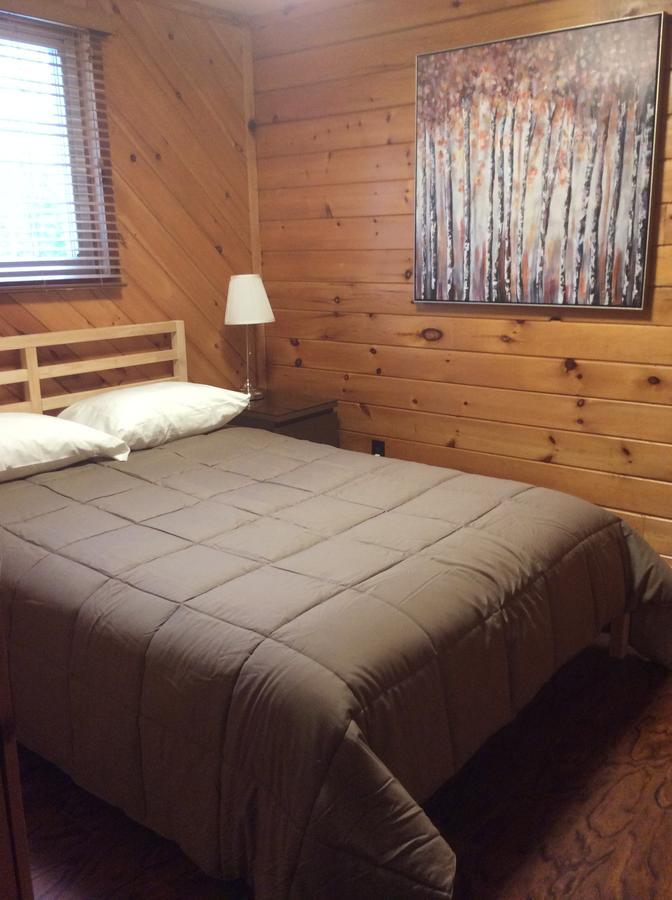 Madawaska Lodge Exterior photo
