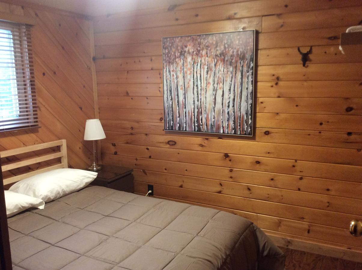 Madawaska Lodge Exterior photo
